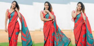 beautiful anasuya in sari looking grace