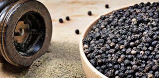 Black pepper reduce the bad cholesterol in our body